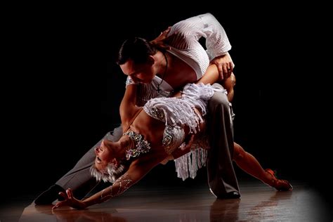 how to dance bolero and the importance of maintaining a consistent tempo